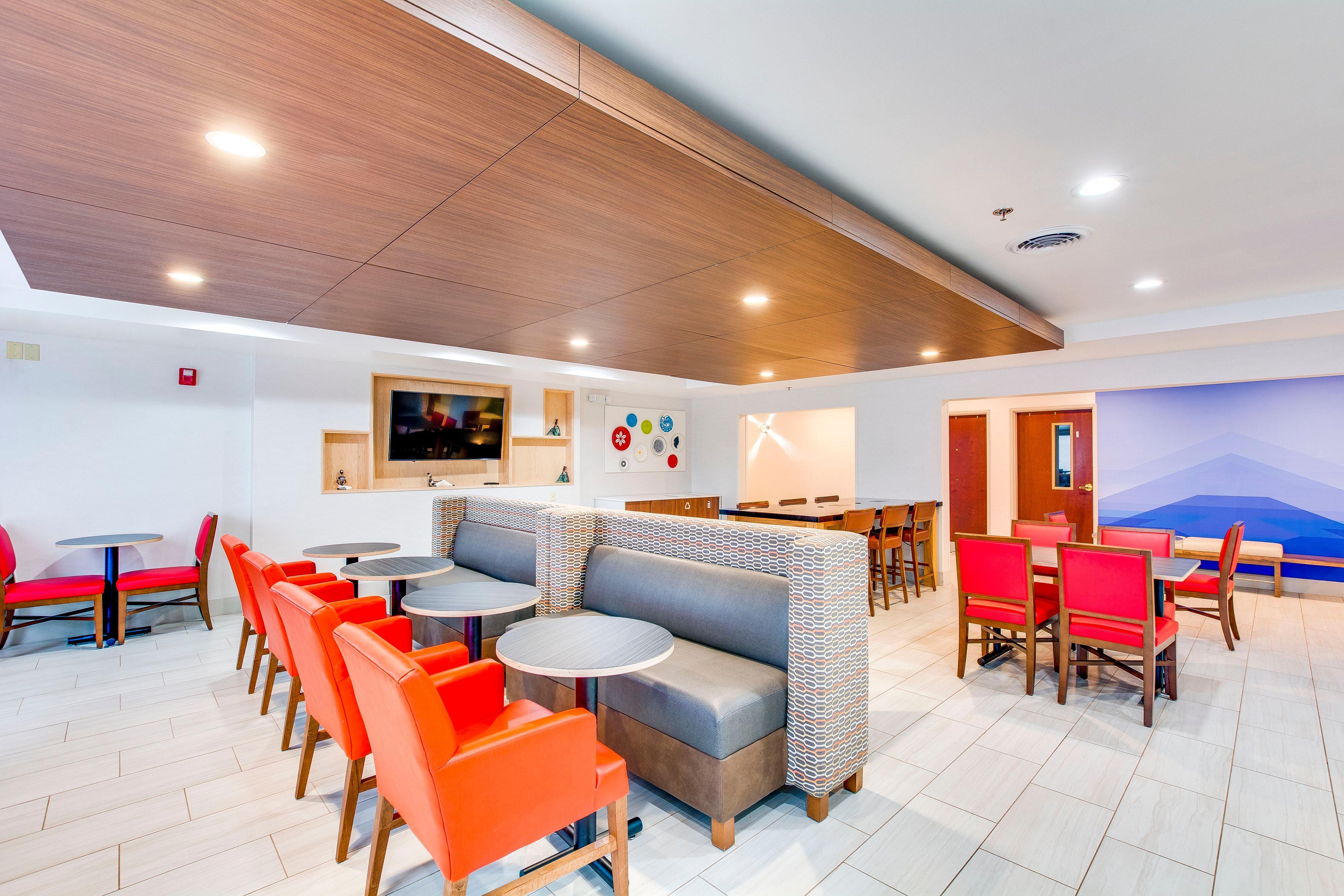 Holiday Inn Express Vincennes Esterno foto