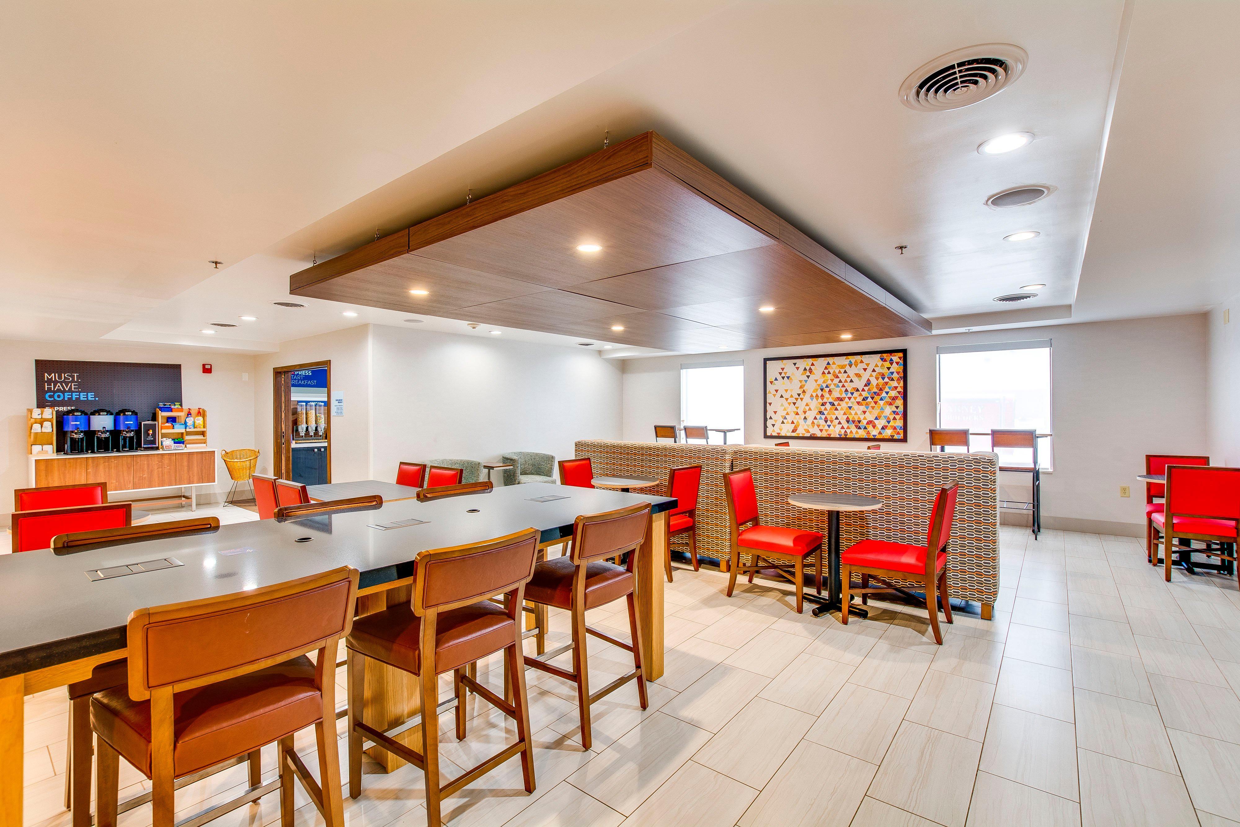 Holiday Inn Express Vincennes Esterno foto